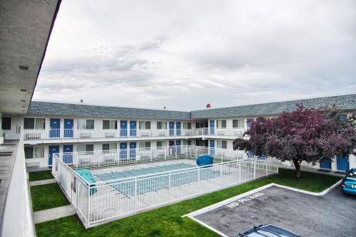 สระว่ายน้ำ, Motel 6 Coeur D'Alene, ID in ควอดอลิน (ID)