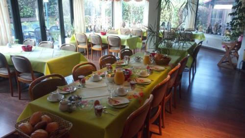 Restaurant, Pension Strohm im Lieth Cafe in Bad Fallingbostel