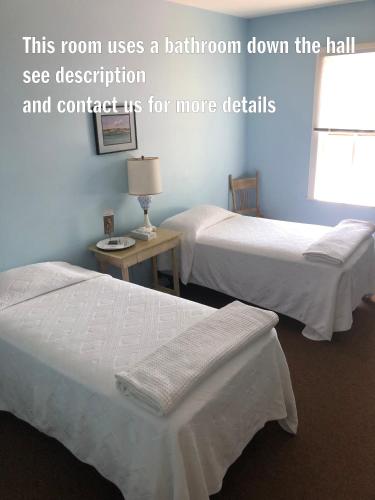 2 twin beds