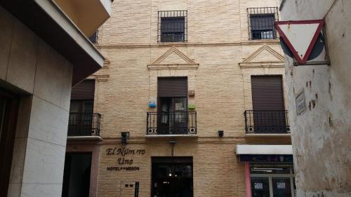 Hotel Mesón El Número Uno - image 2