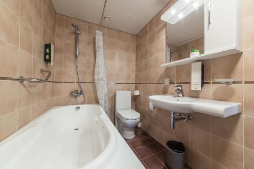 Apartment with Sea View and Balcony image 4