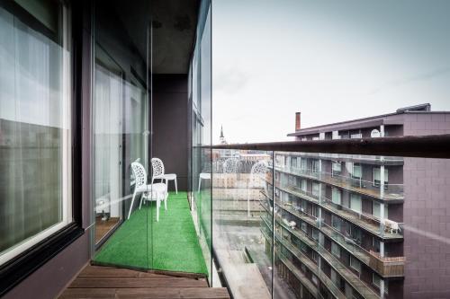 Apartment with Sea View and Balcony image 7