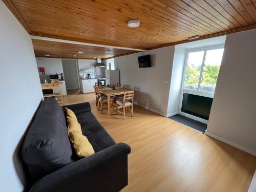 Rosa do Canto in กันเดลาเรีย