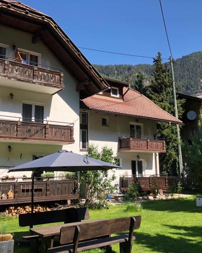  Appartement Sonnenstrahl Ferienhaus Fuenf Sinne, Pension in Döbriach