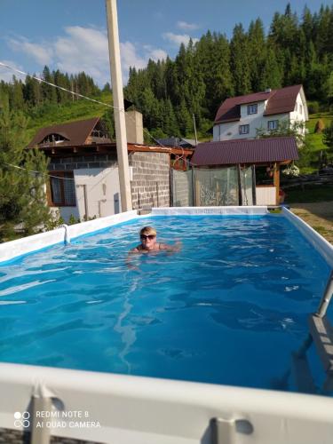 Good House in Slavs'ke