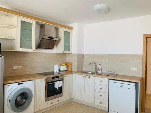 Apolonia Apartments - Boutique Family Residence - image 2