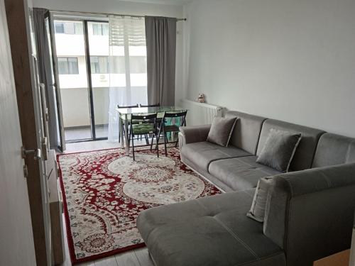 Deluxe 2 bedroom apartment with balcony and private parking - Apartment - Bragadiru