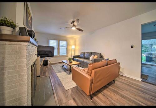 Modern Home • Family Friendly • Grill • Fireplace detail