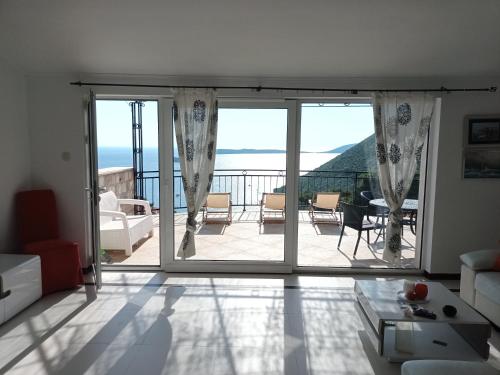 Lustica-Apartment Dora2 in Mirista