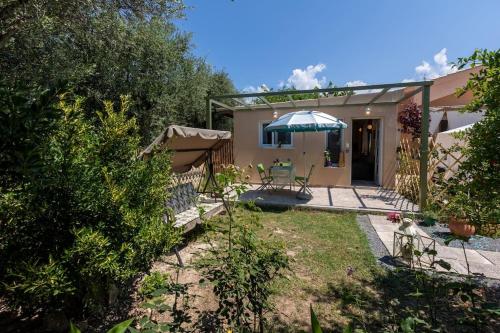 Bougainvillea house with private garden in Pharae