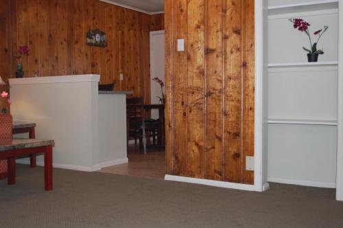 2 bedrooms, 3 beds