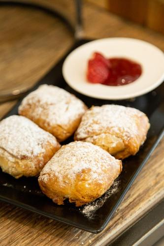 Telesilla Hotel - image 11