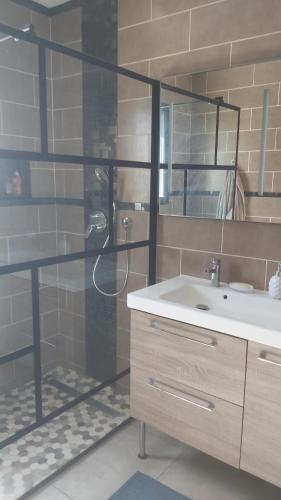 Maison de l'arc gîte à louer Mas des Oliviers