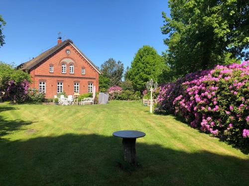Gut Strackholt FeWo Seemannsgarn · Strackholt