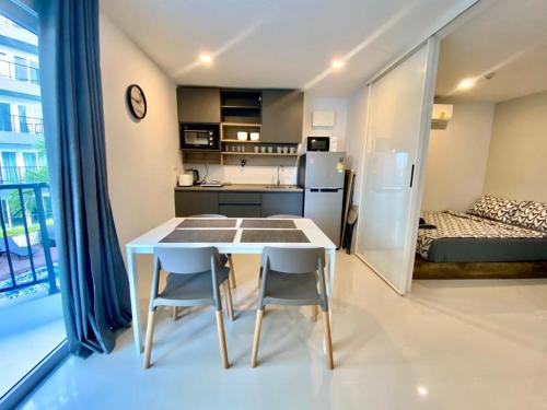 Mantra Beach Condominimum, 2 bedrooms, Laem Mae Phim Beach