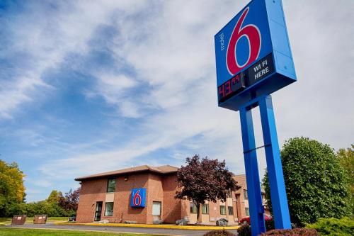 Motel 6 East Syracuse, NY - Airport