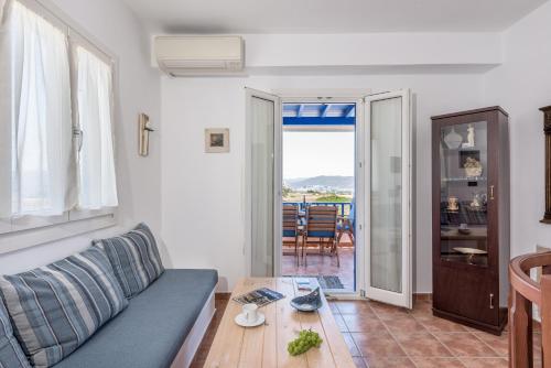Akitos Maisonette – Adamantas