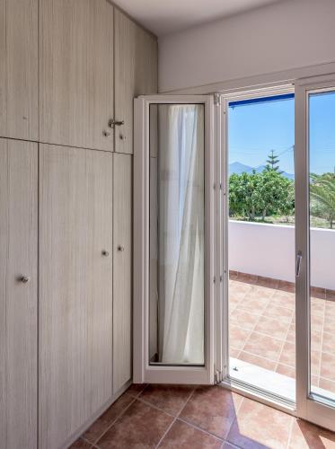 Akitos Maisonette – Adamantas