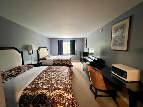 2 queen beds