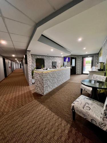HWY 17 Hotel – Wawa