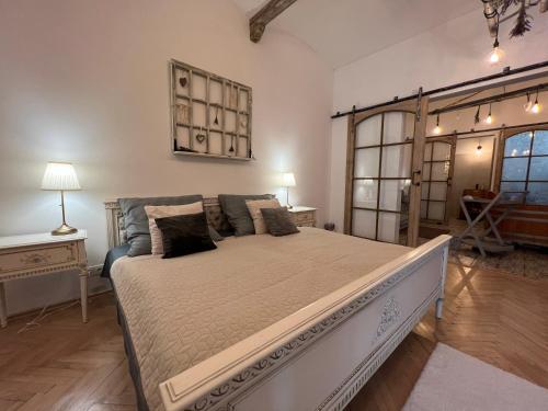 Queen Room with Spa Bath