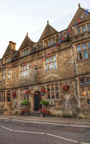 Stylish one bedroom Cotswold Coach House Tetbury in Tetbury