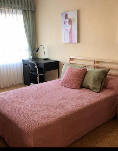 Rooms near the Beach Cabanyal and Universities, Valencia