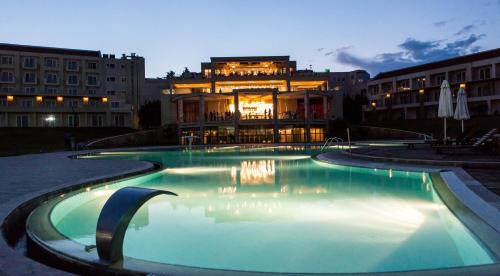 Swimming pool, Elpida Resort & Spa in Serrai