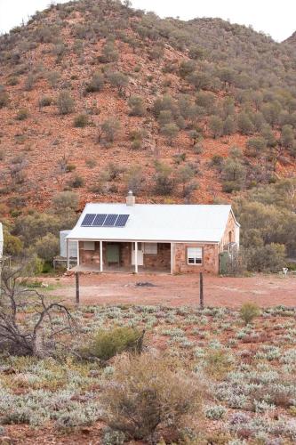 . Nudlamutana Hut - Vulkathunha-Gammon Ranges National Park