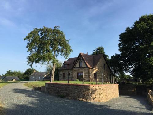 Gîte Juvigny-Val-d'Andaine, 5 pièces, 9 personnes - FR-1-497-115