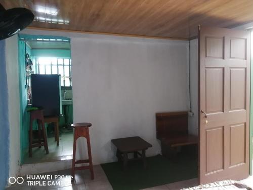 Casita Tangara con balcon y agua caliente in Drake Bay