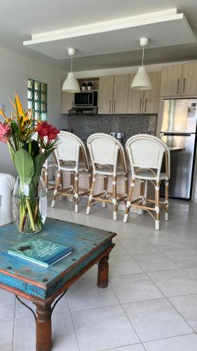 Cimarron Suites Playa Parguito in Cimarrón