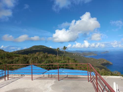Okružje, More Than Beauty Properties in Tortola