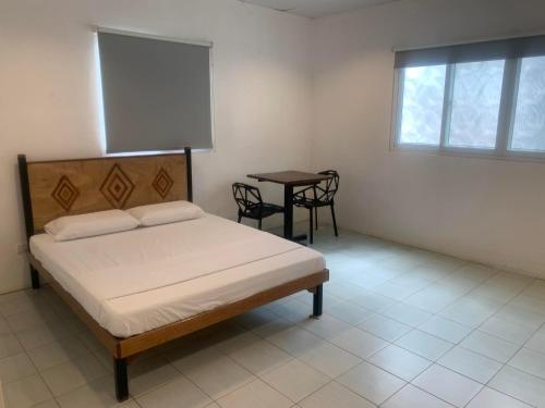 Nacho Hostel Cebu Room Type - Double Room
