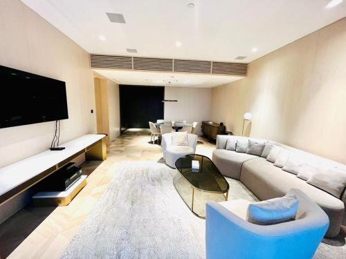 FIVE Palm Jumeirah - 2 Bedrooms & Maid Room Apartment in a Splendid Resort, Dubaj (fotografie 3)