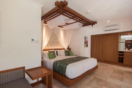 Legian Beach Hotel