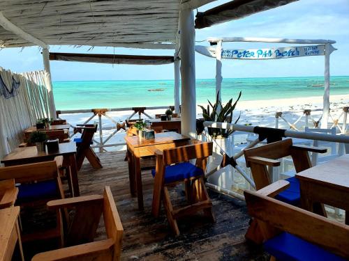 Peter Pan Beach Lodge & Italian Restaurant 2