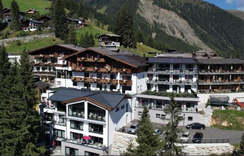 368716638 Ursprung Panorama Hotel Königsleiten