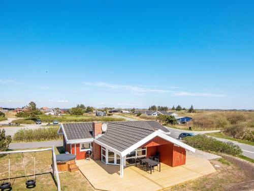 Lovely Holiday Home in R m with Sauna
