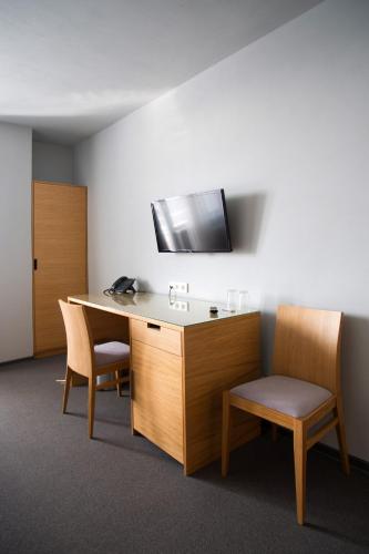 Hotel Atom Třebíč - image 3