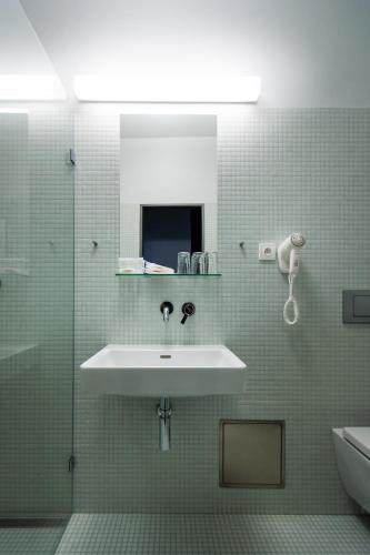 Hotel Atom Třebíč - image 2