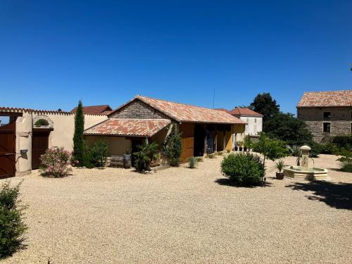 Le Clos De Quintaine Gîtes de Charme