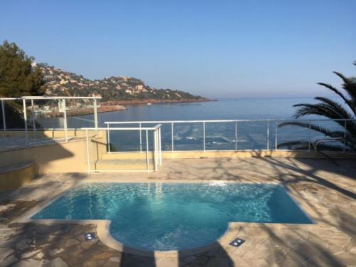 Villa - Beach Front