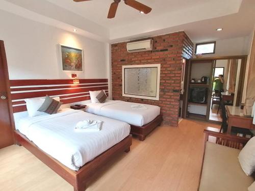 Standard Bungalow with Twin Bed image 2