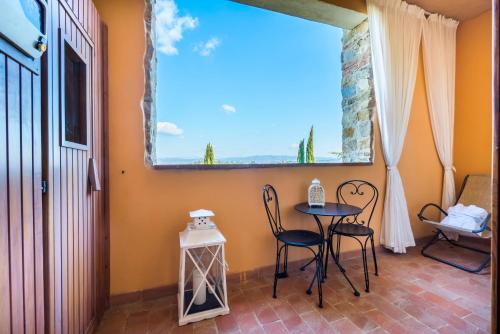 Балкон, Hotel Borgo Di Cortefreda - Place of Charme in Таварнелє у Валь ді Пеза