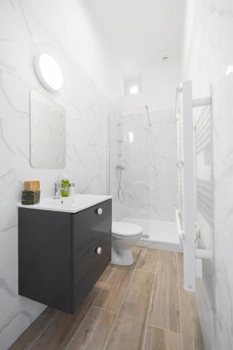 Bathroom, Le Concorde 2 - Appart 1 chambre Clim Kedge Velodrome Calanques in Mazargues
