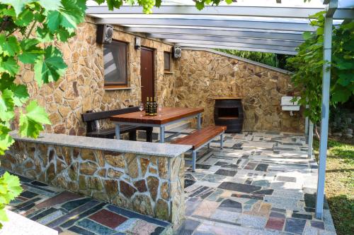 Počitniška hiška pod Hadikom (Pocitniska hiska pod Hadikom) in Lendava