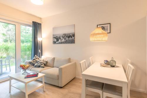 Apartment with Terrace image 5