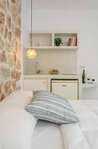 simos luxury apartments - image 2
