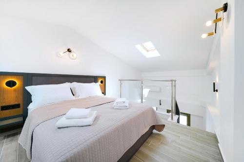 Albatros Beach House – Thassos Town, MO